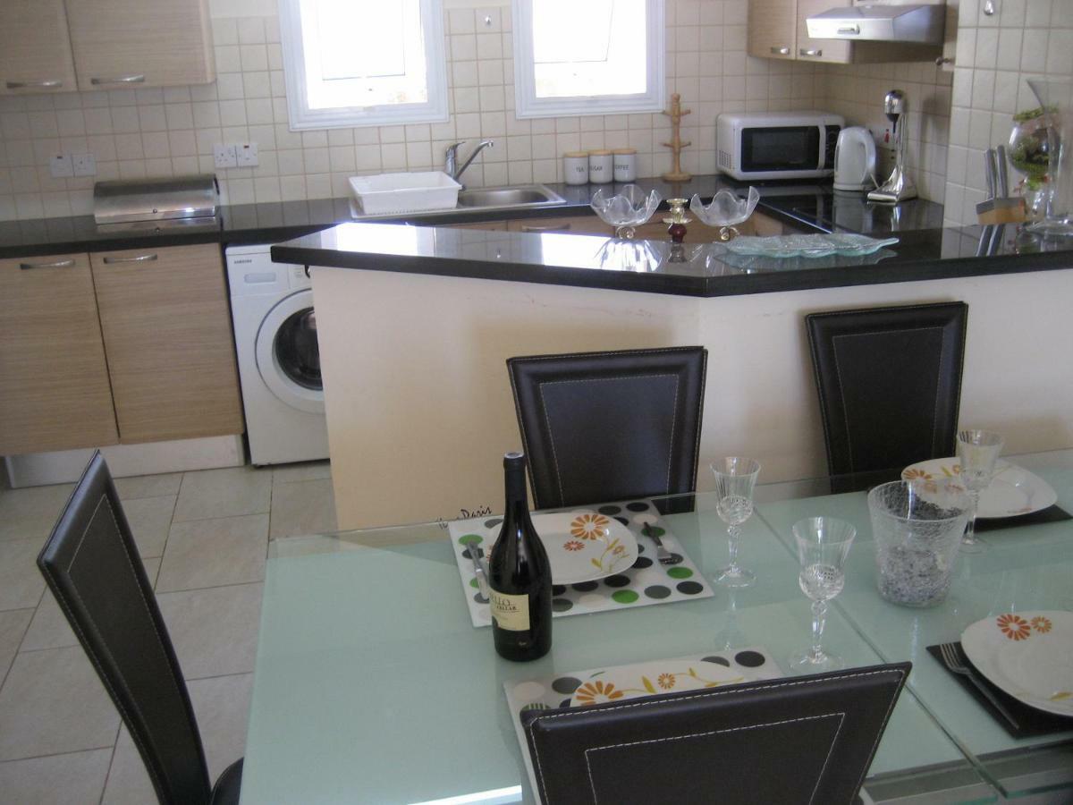 Paphos Anastasia Apartments מראה חיצוני תמונה